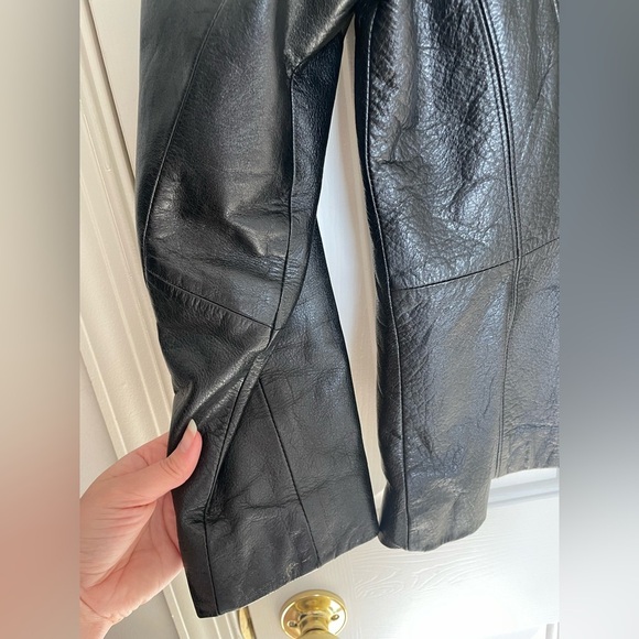 Vintage Wilson’s Black Leather Jacket | M - Picture 7 of 16